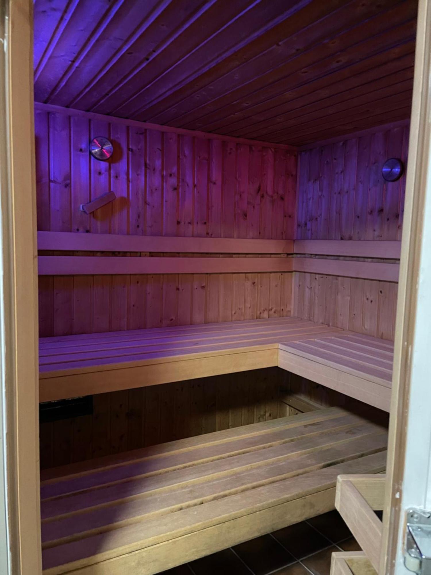Huus Moevchen Apartment บอร์คุม ภายนอก รูปภาพ